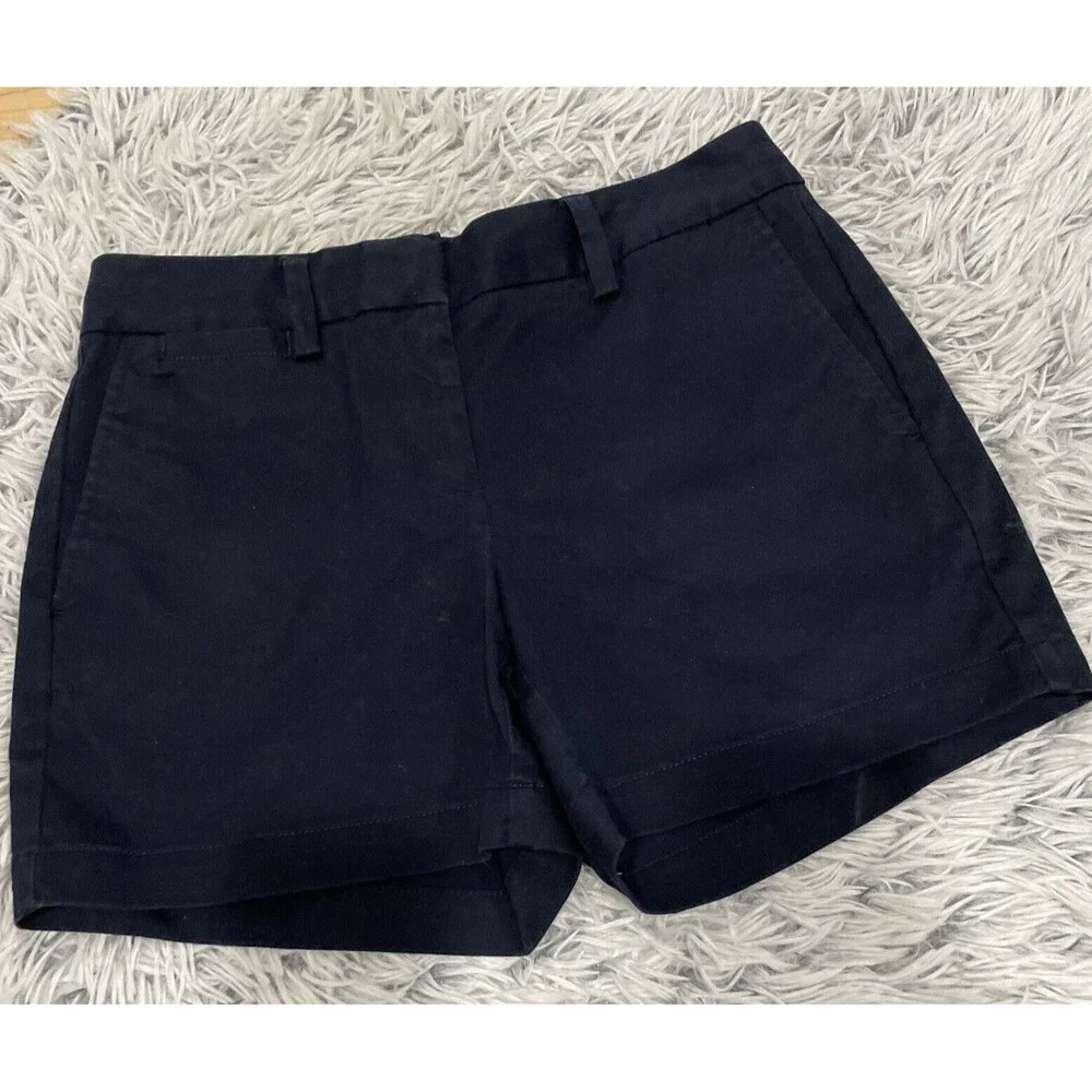 Lands End Shorts Womens 2 Petite Not too Low Rise Blue Cotton Blend Chinos Beach
